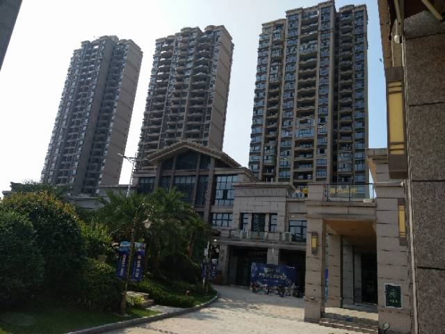 111644hglkelh7tlfk9sqc.jpg
